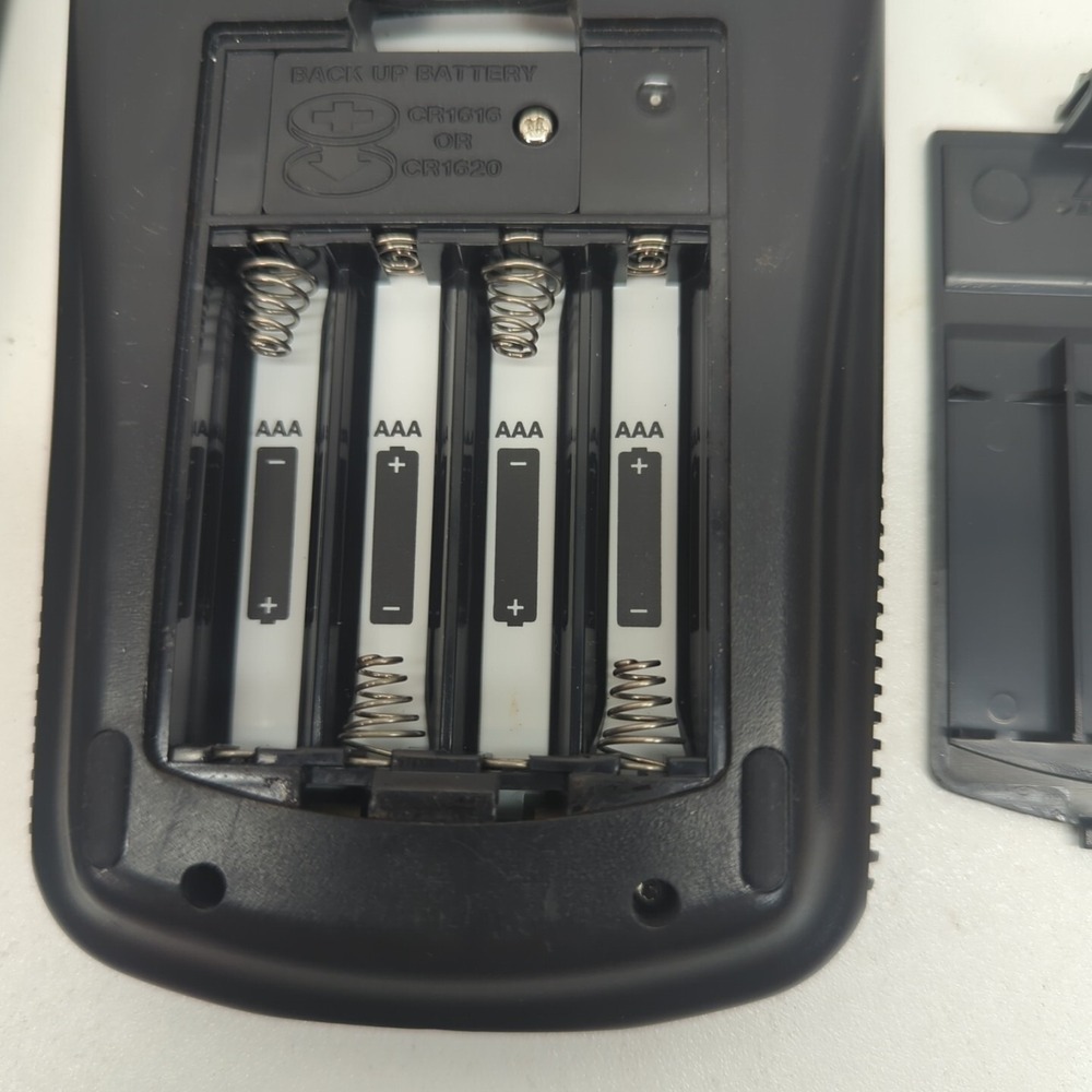 Texas Instruments TI-83 Plus Graphing Calculator With Cover Some Dead Pixels - Picture 5 of 6